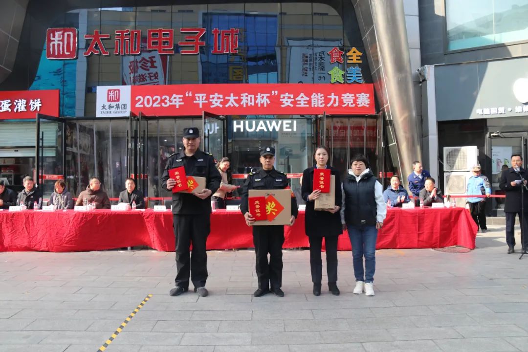 a10.jpg a10.jpg
